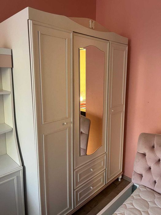 Mobilier camera copii set complet sau piese separate tematică fluturi