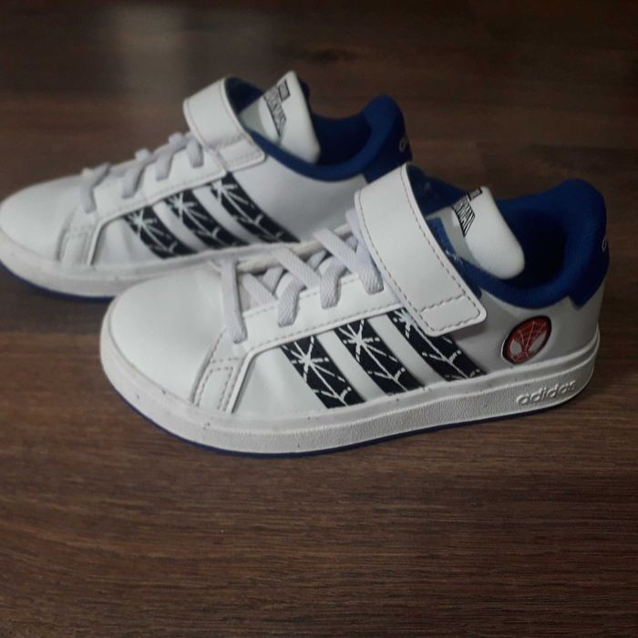 Детски кожени маратонки Adidas