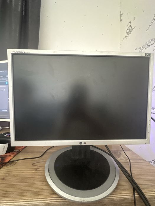 Монитор lg  2500