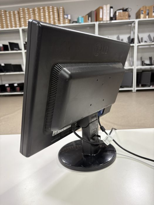 Монитор LG W1942S