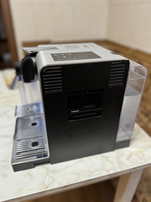 Expresor Nespresso Latissima pro