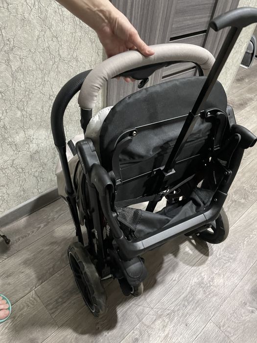 Коляска прогулочная Ining Baby