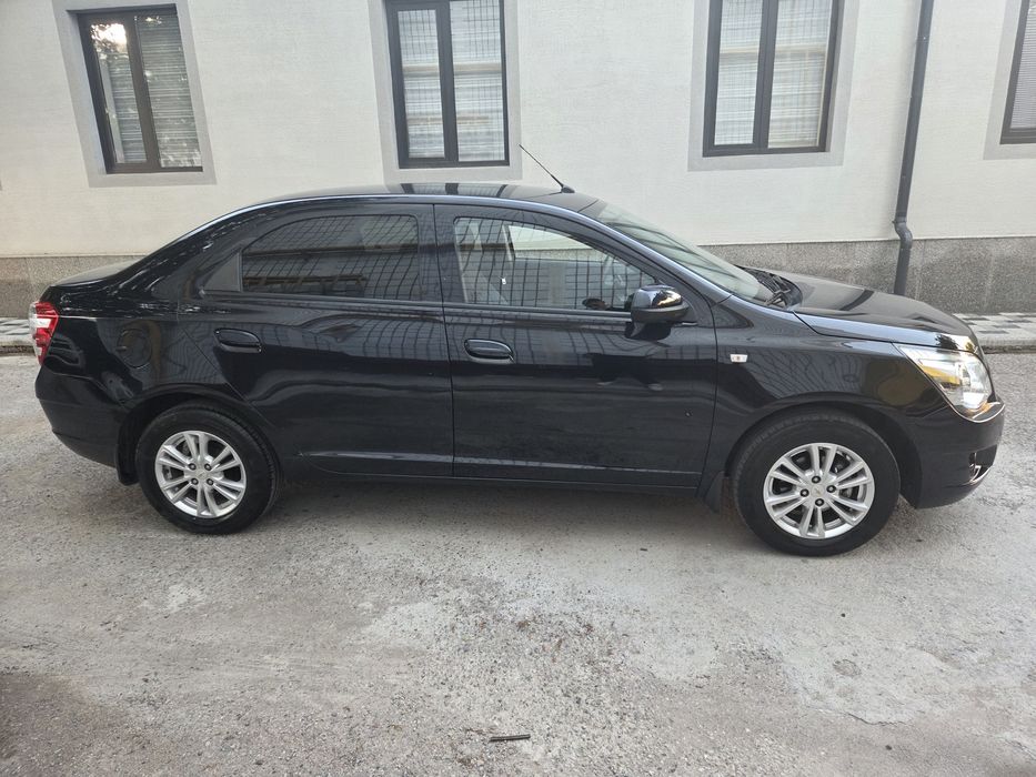 Машина Cobalt 2024