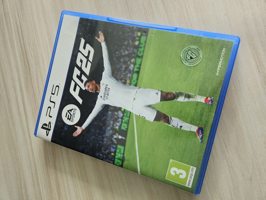 Игра FC25 на PS5