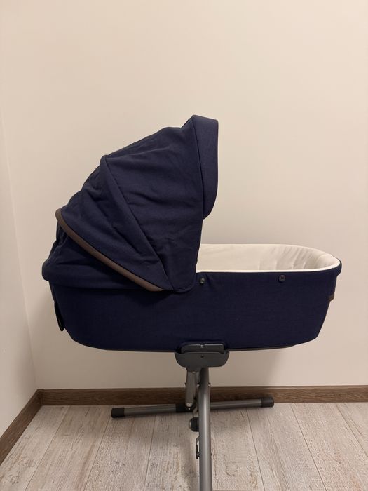 Продам коляску + зимний блок (люлька) Inglesina Италия