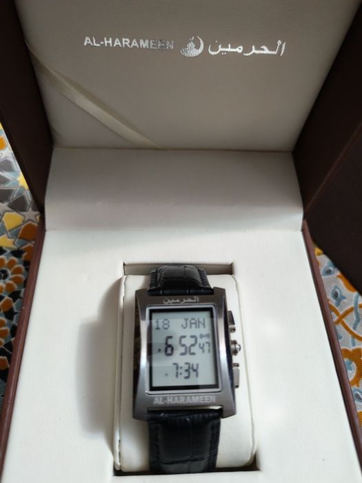 Часы Аль харамин