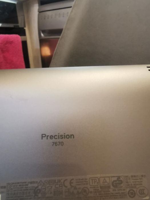 Dell Precision 7670  ram64gb  1tb ssd