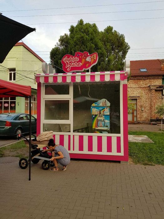 Vand container comercial.