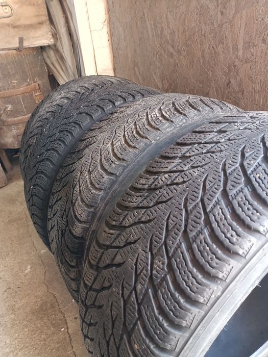 Продам зимние шины