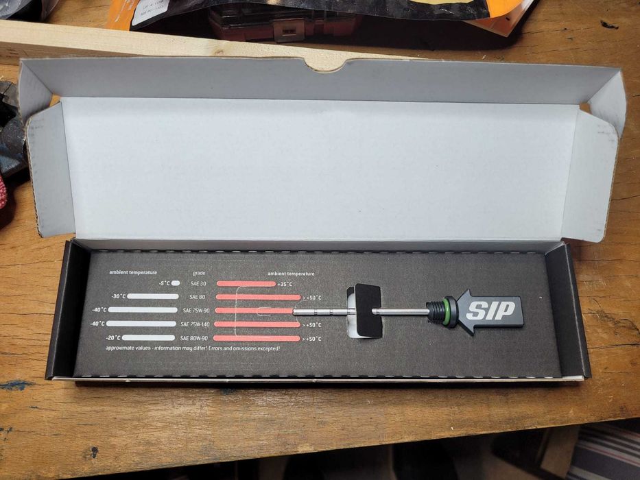 Capac roata fata, joja ulei, joja lichid transmisie tuning SIP pentru Vespa LX, ET4, GTS/alte modele - NOI