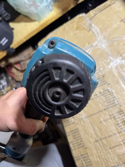Pistol de capsat  pe aer Makita AT1150A