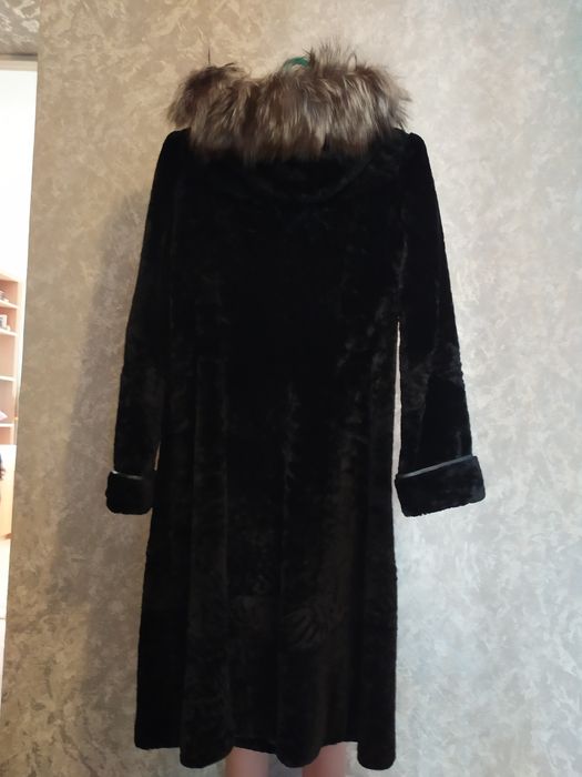 Шуба мутон 44- 46 размер.