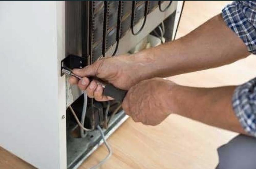 Ремонт холодильника / Ремонт / Холодильник