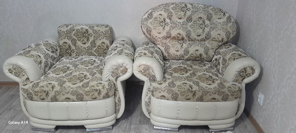Продам диван + 2 кресла. Самовывоз