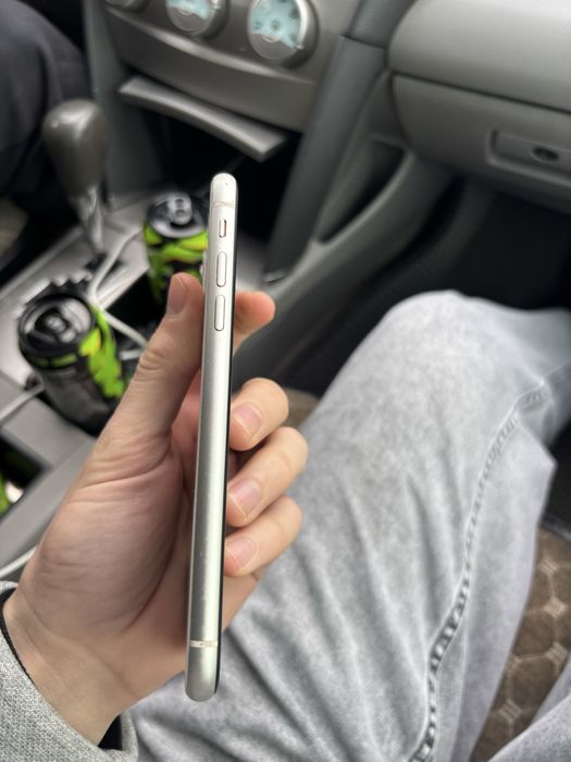 iPhone 11 , 69 ак
