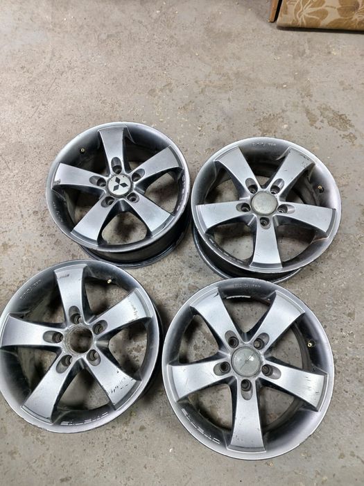 Продам оригинальные диски R16