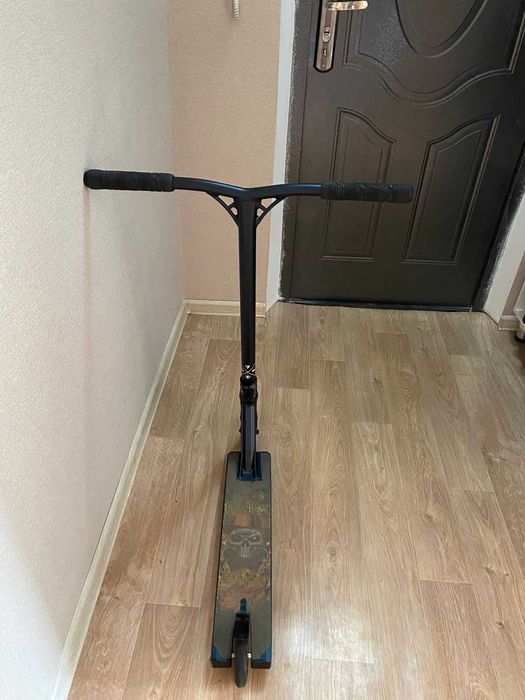Продам спортивный самокат