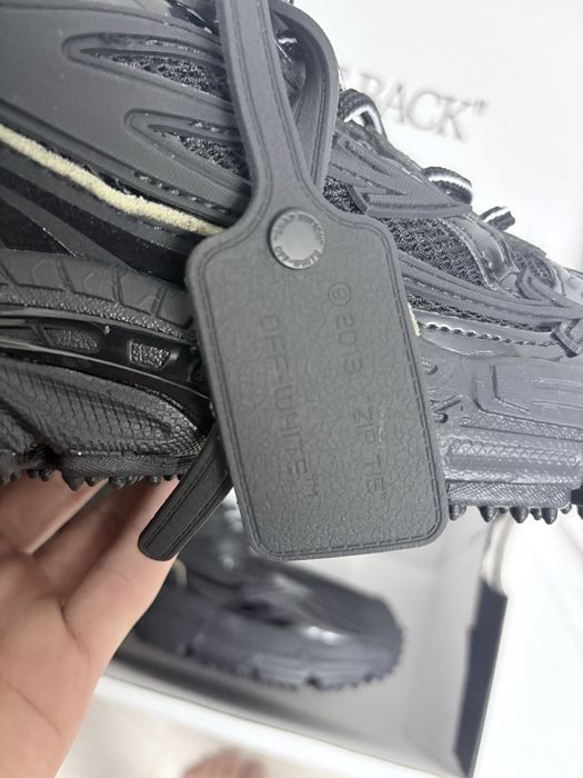 Off-White Be Right Back