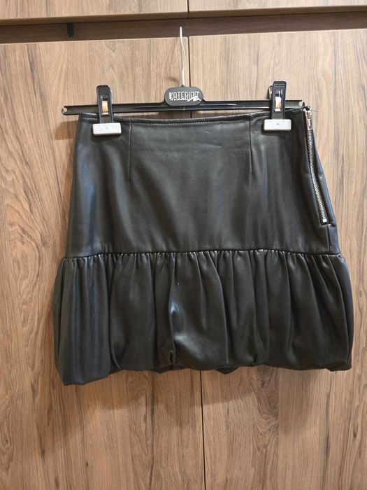 Пола Bershka  M размер