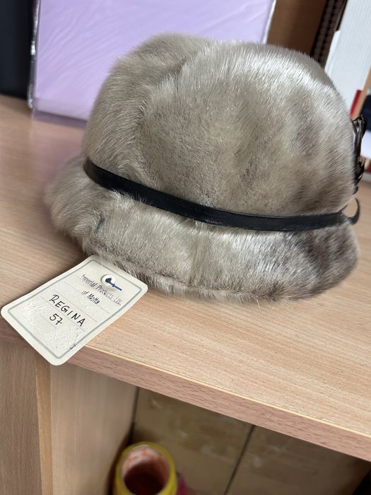 Женская шляпа из непры