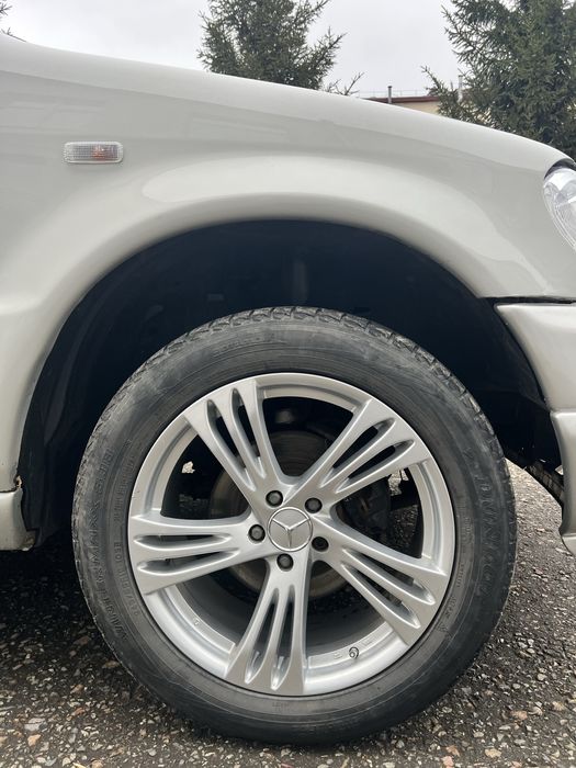 Mercedes benz ml 320 w163