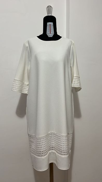 Rochie Zara albă din mătase cu broderie din bumbac,mărimea L