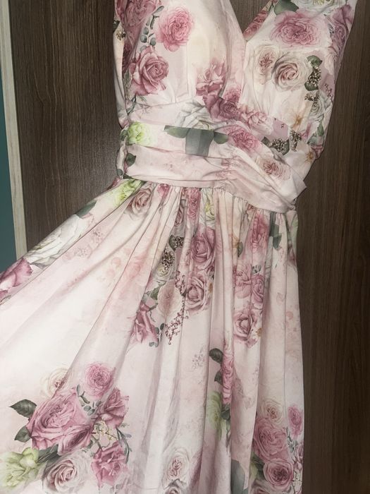 официална рокля размер S