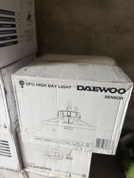 Lampă LED UFO High Bay Daewoo cu Senzor – Nouă – 99,99 Lei