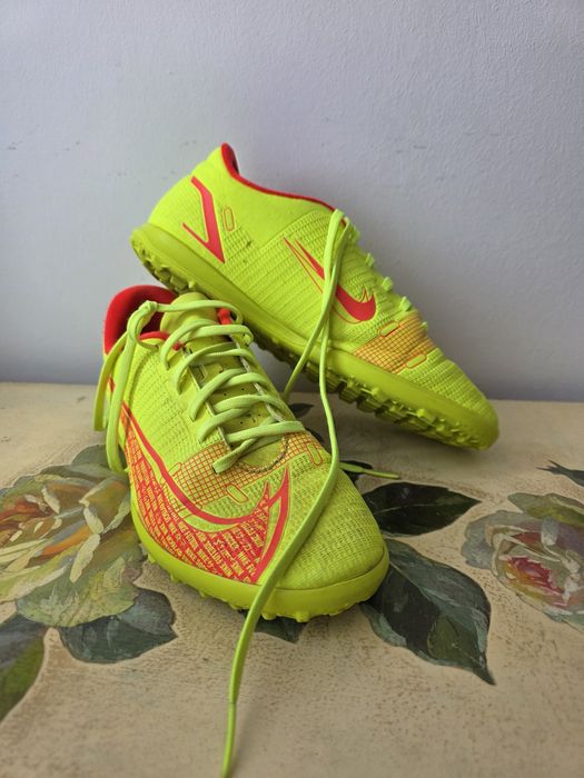 Детски стоножки / Nike
MERCURIAL VAPOR 14