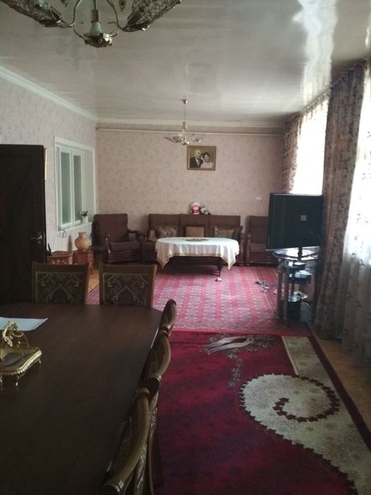 Узбекистанская.9-соток срочно продаётся дом.