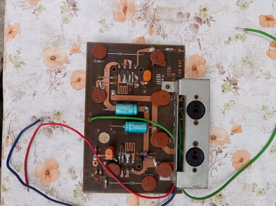 Tranzistor KT922 B pentru statii si BF;2N,BFX;BFY;2N3055 si alte piese