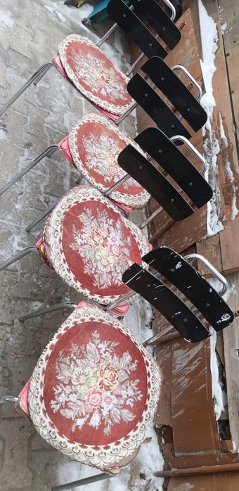 Продам стулья кухонные