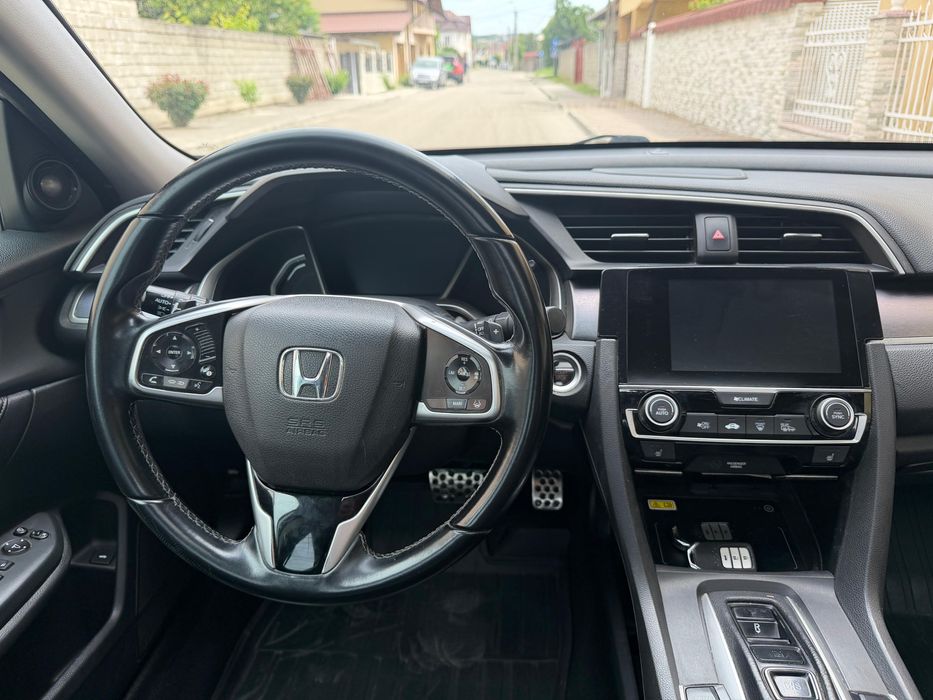Honda Civic X 2018 /Automata/Distronic/Trapa/Shadow Line/Incalzire Scaune