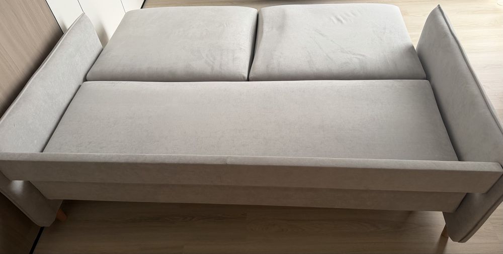 Диван серого цвета