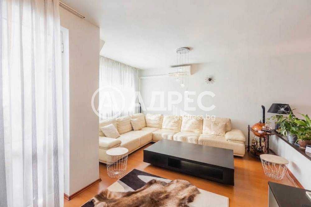 Продава се Мезонет в Варна, Червен площад - 119 кв.м за 2774 €/кв.м - Снимка #2
