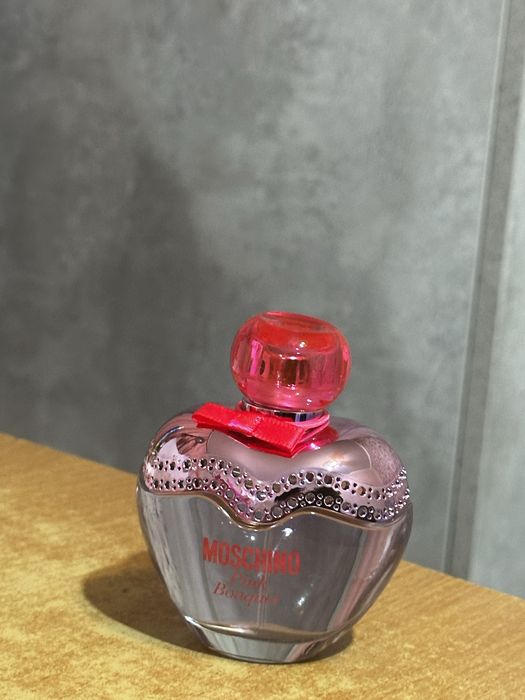 Moschino pink bouquet