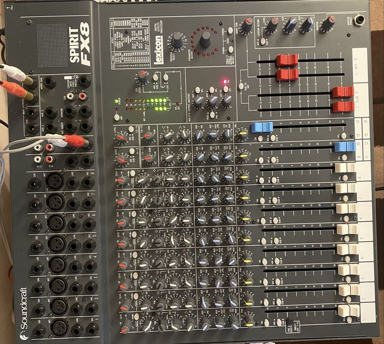 Mixer pasiv 16 canale SoundCraft SpiritFx8 cu efecte Lexicon