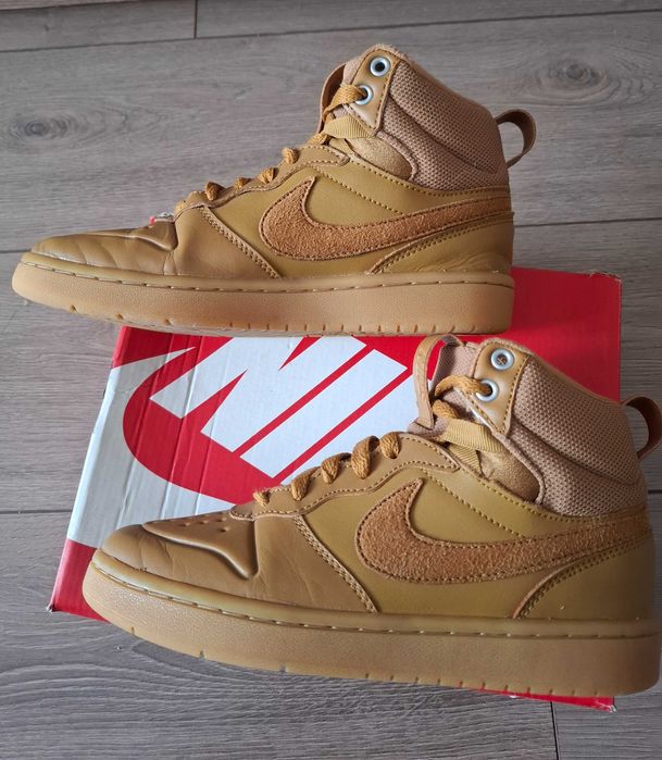 Nike
Сникърси Court Borough Mid 2 Boot Кафяв