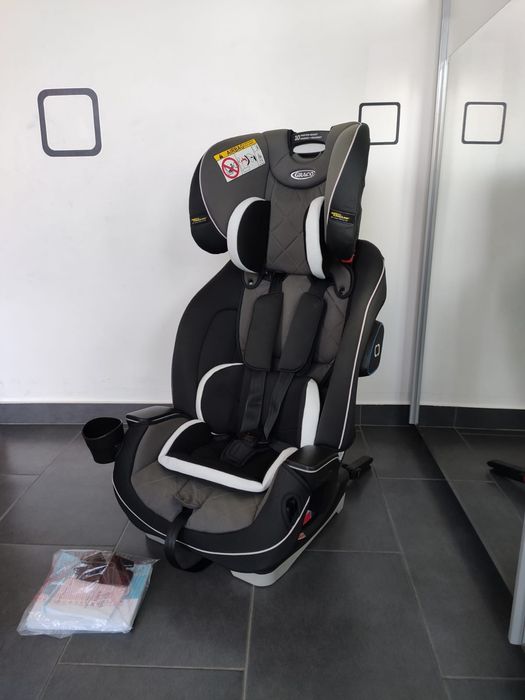 Scaun auto Graco Slimfit LX cu isofix pentru copii intre 0 și 36 kg