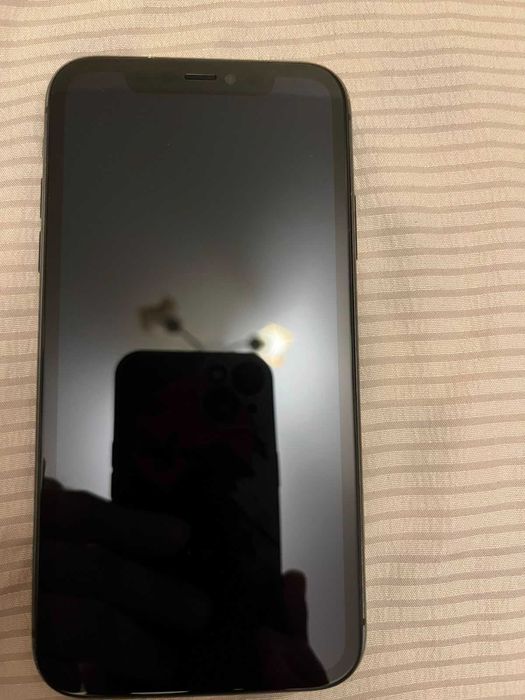 Продам iPhone 11 в хорошем состояние