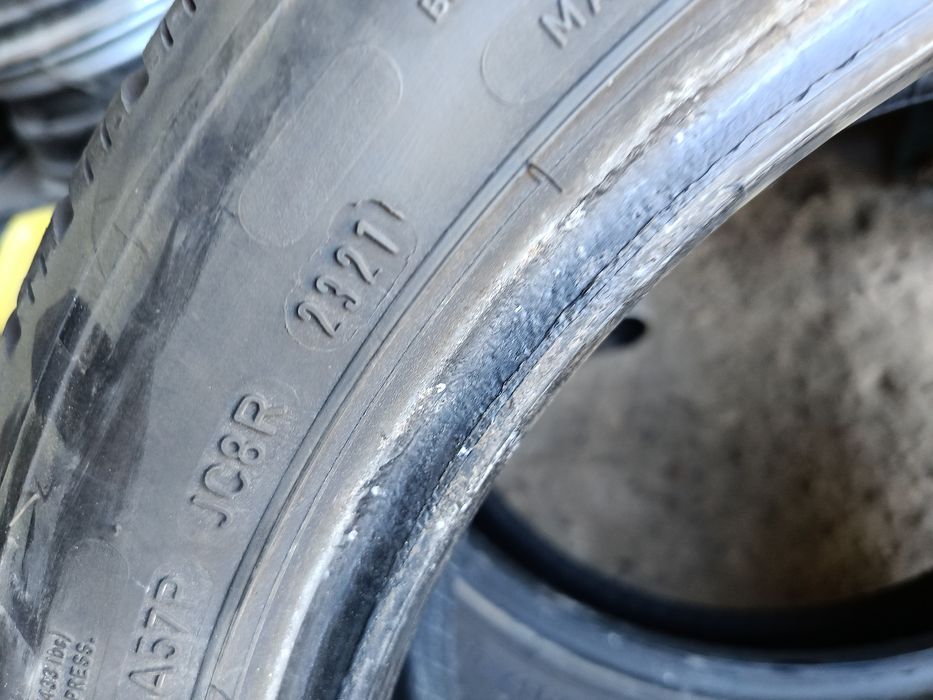 Зимни гуми -2021г.-17цола-205/50-1бр.-95лв."DUNLOP"