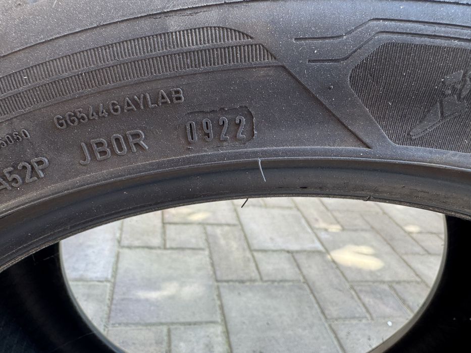 Cauciucuri 245/45/18 vara goodyear
