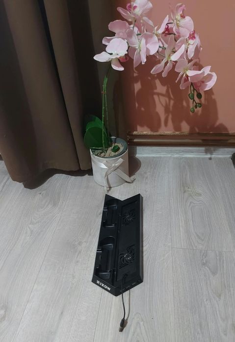 Stand Răcire și Încărcare Manete Playstation 4 Slim și Phat