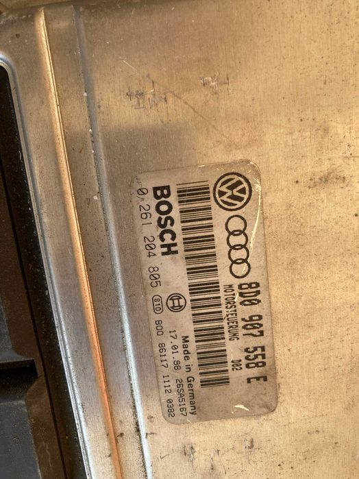 Компютър еку ecu електронен блок двигател Фолксваген Пасат 1.8т AEB
