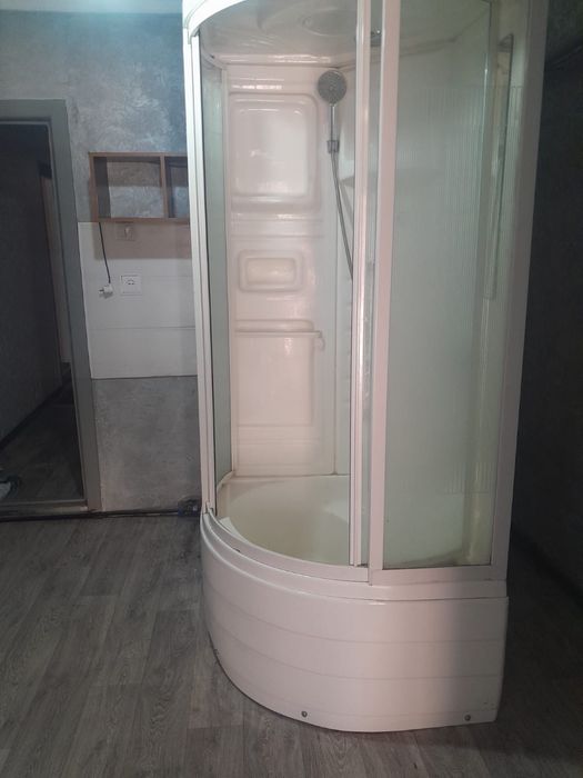 Продам душевую кабину