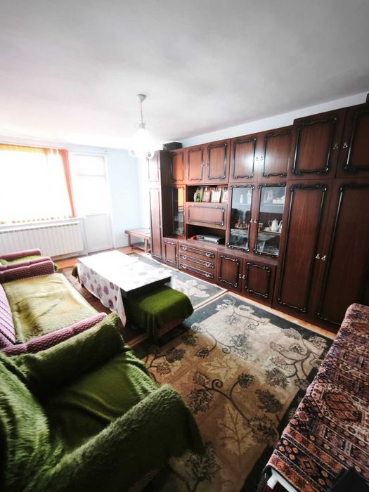 Продавам масивна къща в гр. Перник кв. Байкушева махала