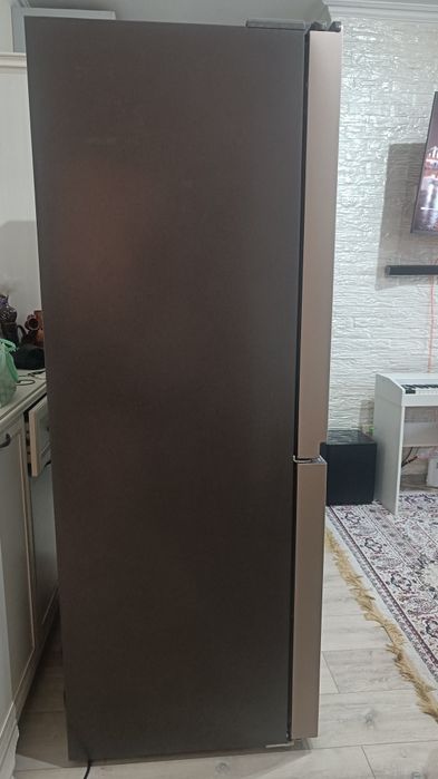 Продам холодильник Daushher