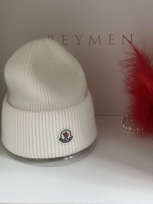 Продам шапки Монклер 1:1