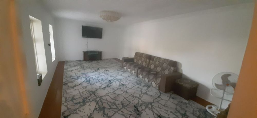 Чиноз туманида 13 сотих, 3 хона, хаммом туалет, уй сотилади