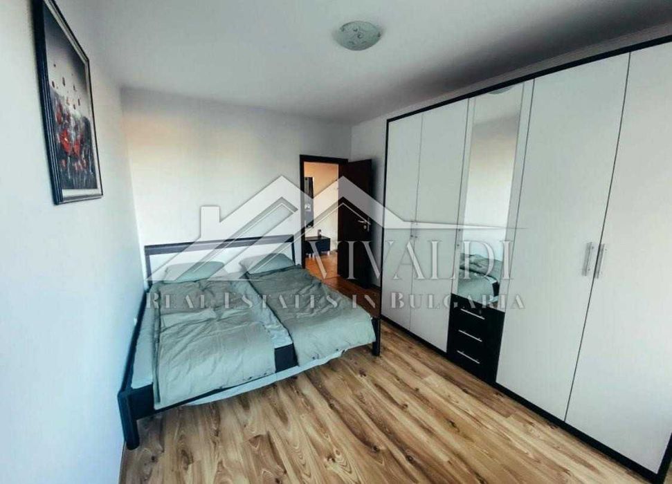 Дава се под наем Двустаен апартамент в Варна, Център - 67 кв.м за 648.21 € - Снимка #3